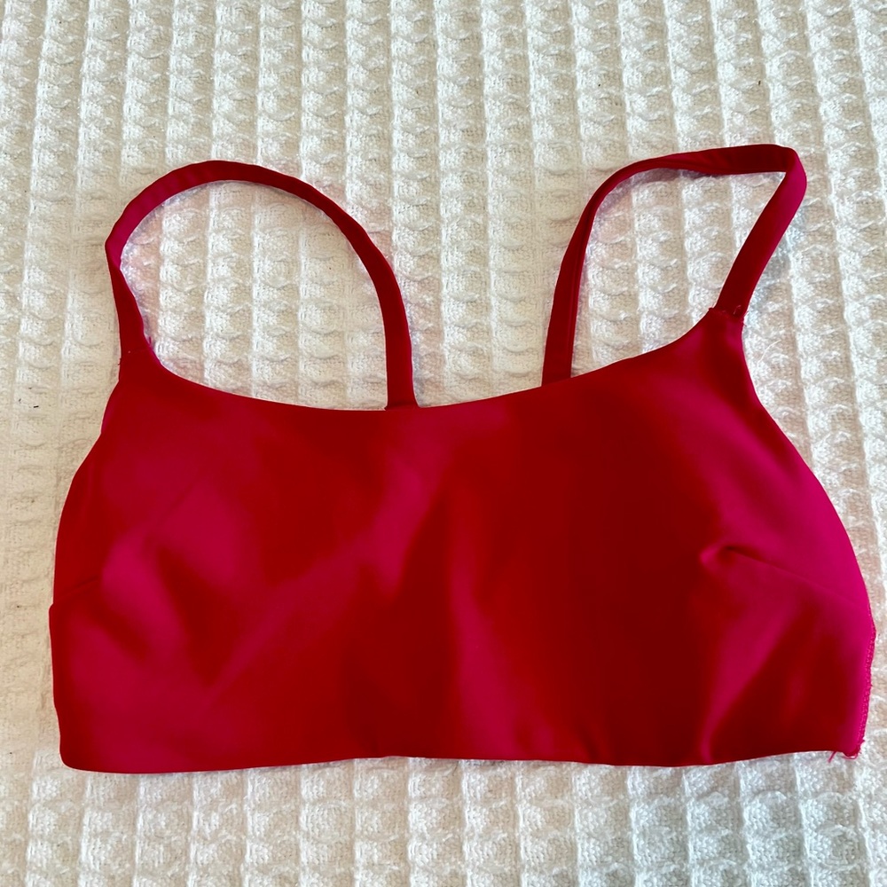 Lululemon Wunder Train Strappy Racer Bra Light Support, A/B Cup Bright Pink Sz 4